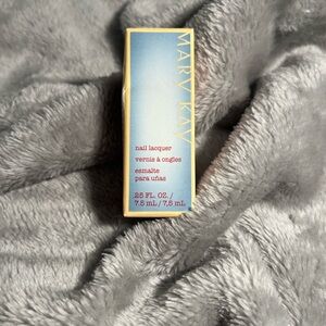 Mary Kay Nail Lacquer - yellow